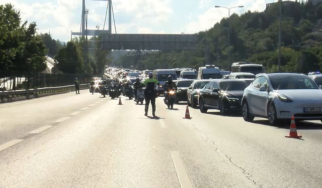 TEM Otoyolu'nda servis midibüsü devrildi: 13 yaralı
