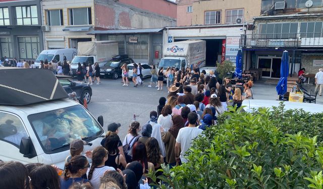 Yenikapı'da konser öncesi kilometrelerce insan ve araç kuyruğu oluştu