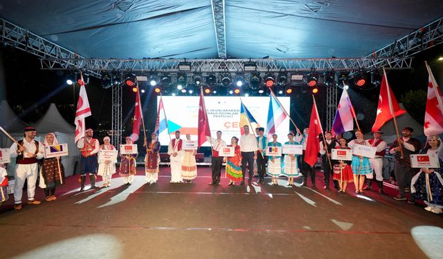 Kartal’da 5. Uluslararası Halk Oyunları Festivali coşkuyla başladı