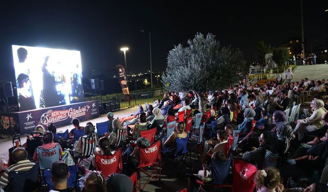 Küçükçekmece'de Açık Hava Sinema Günleri başladı