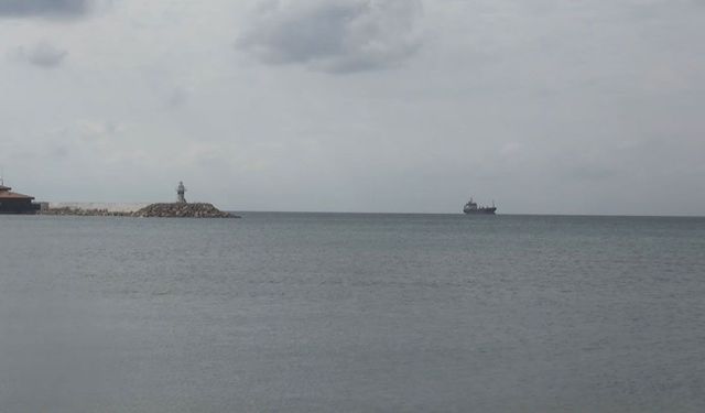 Silivri açıklarında 10 mürettebat için zamana karşı arama
