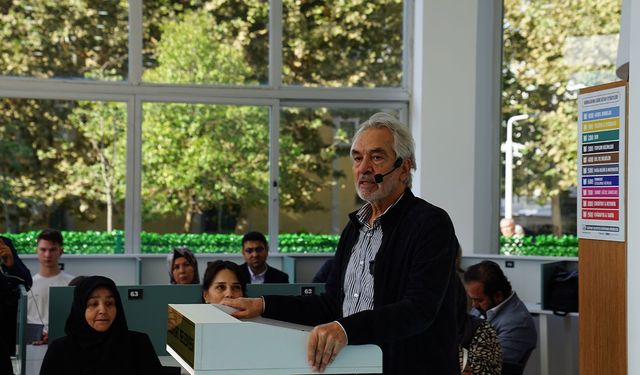 İskender Pala'dan Esenyurt’ta kültür ve medeniyet üzerine sohbet