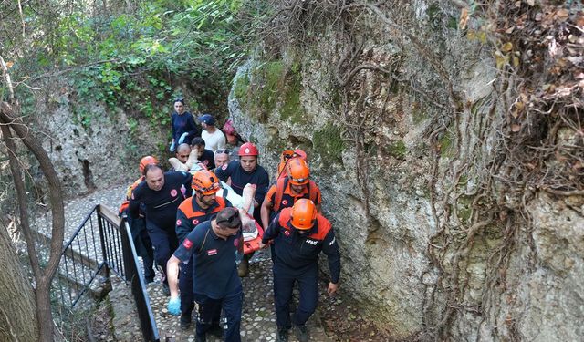Antalya'da şelale gezisi kazayla bitti