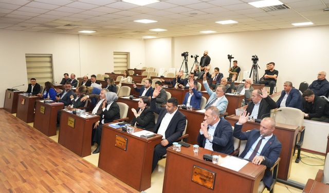 Tuzla Belediyesi’nin 2027 bütçesi oy çokluğuyla kabul edildi