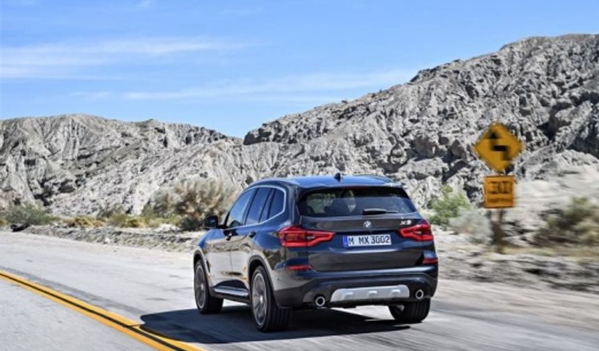Modelin tasarım dili en son nesil BMW modelleriyle benzerlik gösterirken, otomobilin boyutlarıysa artık daha büyük. Selefine göre 5,5 cm kadar büyüyen modelin, ağırlık dağılımı ise 50:50 oranında.