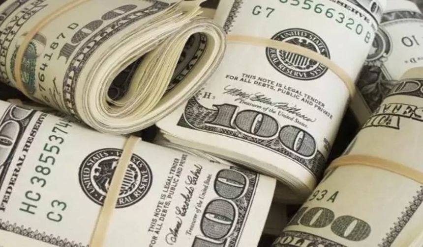 Yİ-ÜFE ile indirgendiğinde; yatırım araçlarından BIST 100 endeksi yüzde 3,27, mevduat faizi (brüt) yüzde 1,04, dolar yüzde 0,38 ve euro yüzde 0,30 oranlarında yatırımcısına reel getiri sağladı. 