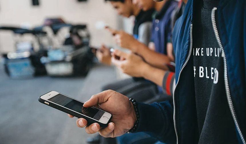 Telefondaki yalana inandı, 300 bin lirasını son anda kurtardı