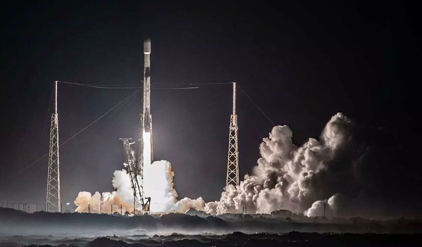 SpaceX 54 Starlink uydusunu daha yörüngeye gönderdi! İşte o anlar