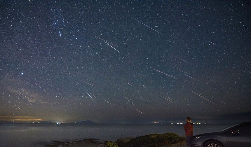 Tuz gölünde meteor yağmuruyla eşsiz görüntüler ortaya çıktı