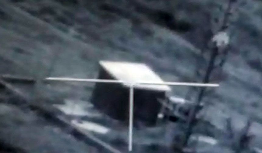 Azerbaycan ordusunun Ermenilere ait radar istasyonunu vurduğu anların görüntüsü