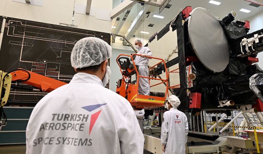 Türksat 6A’nın güneş paneli açılım testleri ilk kez görüntülendi
