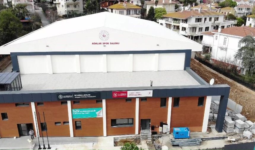 Adalar Spor Kompleksi'nin yapımı tamamlandı