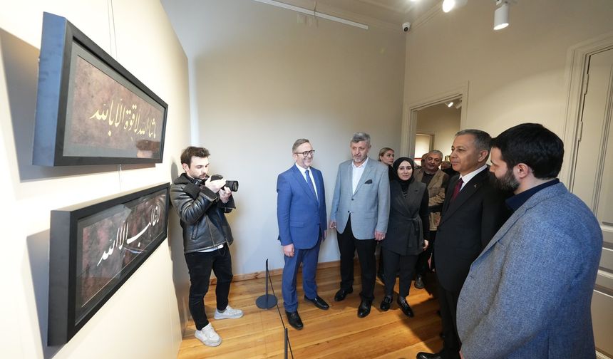 İçişleri Bakanı Ali Yerlikaya, Eyüpsultan’da hat sergisi açılışına katıldı
