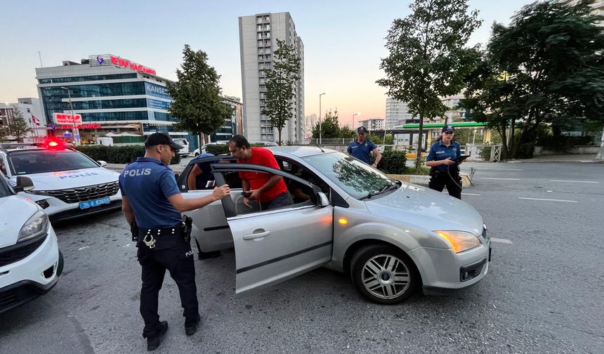 Esenyurt'ta asayiş uygulaması yapıldı