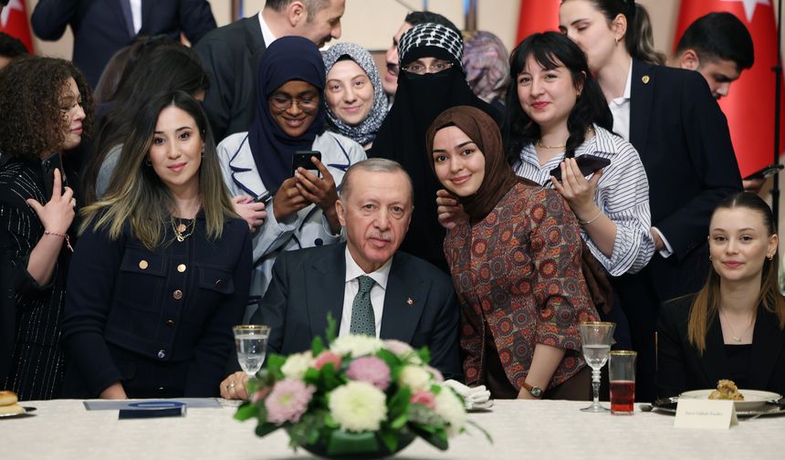 Cumhurbaşkanı Erdoğan: "Hukuksuzluğun hesabını yine hukuk içinde soracağız"