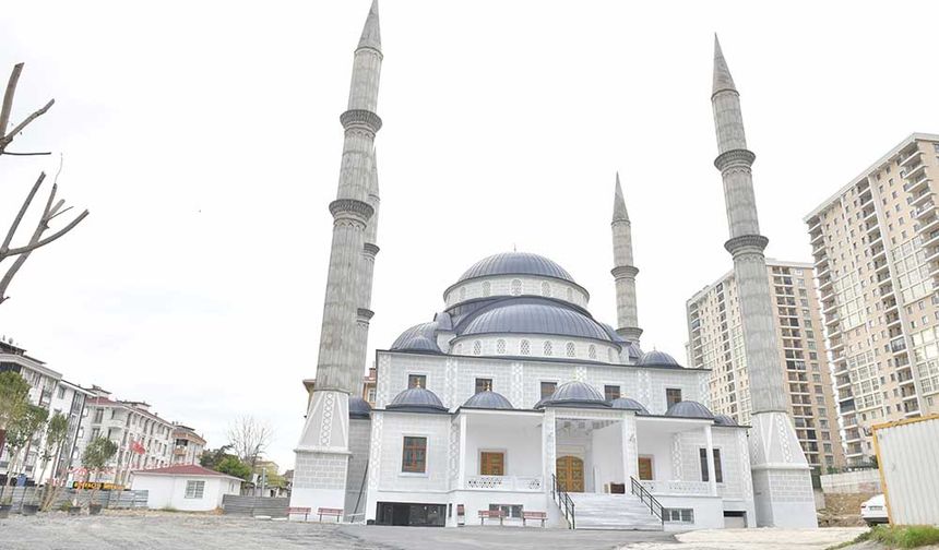 Yıllardır atıl bırakılan Yeşilkent Camii, Kadir Gecesi’nde ibadete açılıyor