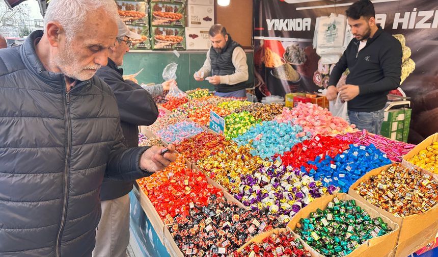 Eminönü’nde bayram alışverişi başladı