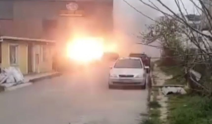 Arnavutköy'de fabrikanın elektrik panosunda çıkan yangın söndürüldü