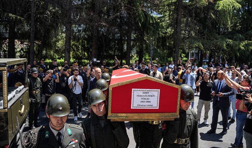 Şehit Piyade Sözleşmeli Er Ahmet Gültekin son yolculuğuna uğurlandı