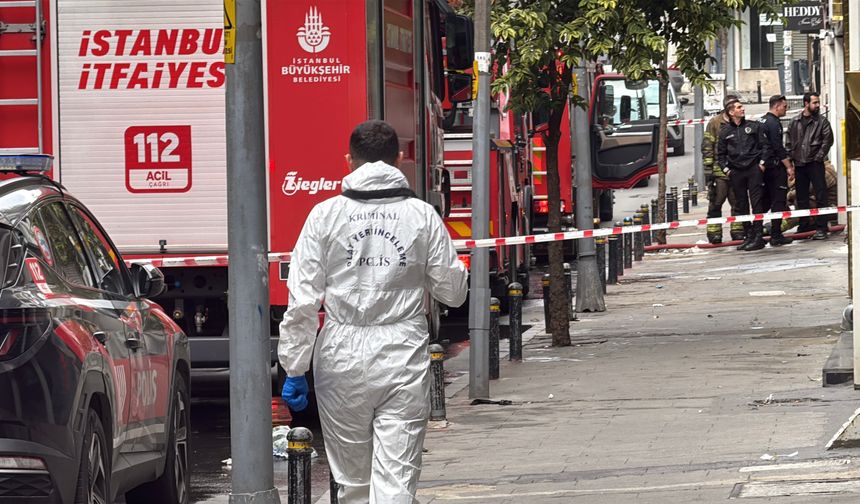 Şişli'de 3 katlı binada çıkan yangında 1 kişi hayatını kaybetti