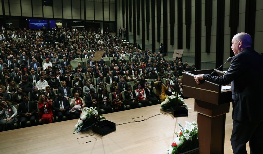 Cumhurbaşkanı Erdoğan: Evlatlarımız 20-25 kişilik sınıflarda eğitim görüyor