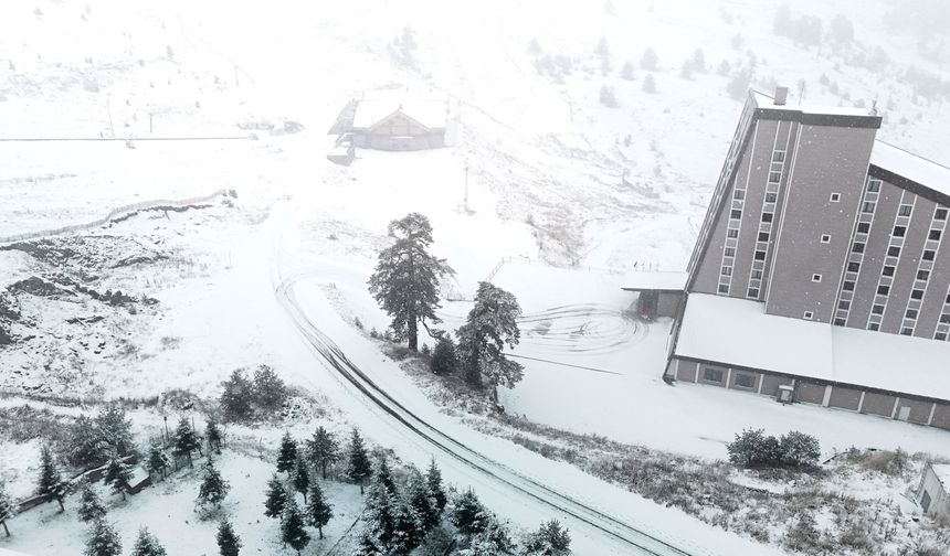 Bolu’nun yükseklerinde kar yağışı etkili oluyor