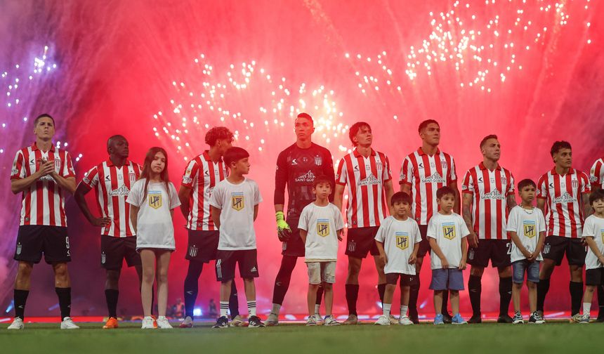 Muslera kurtardığı penaltılarla Estudiantes'e şampiyonluğu getirdi