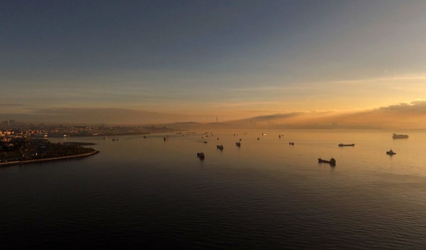 İstanbul'a çöken pus ve hava kirliliği dron ile görüntülendi