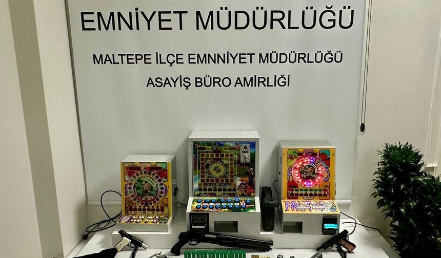 Maltepe'deki "zula" evine baskında çok sayıda silah ele geçirildi