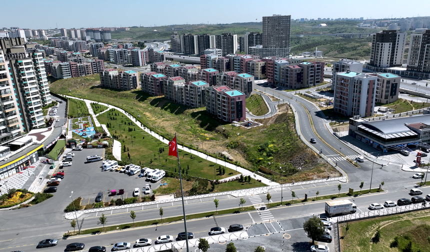 Bakan Kurum’dan Başakşehir sosyal konut paylaşımı