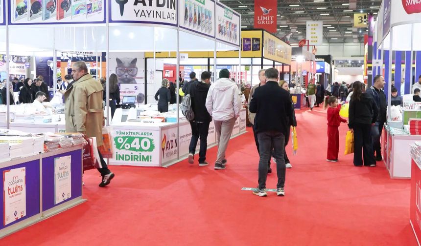 42'nci TÜYAP Kitap Fuarı'na yoğun ilgi