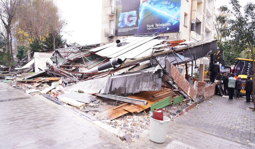 Şişli'de 25 kişinin zehirlendiği restoran yıkıldı