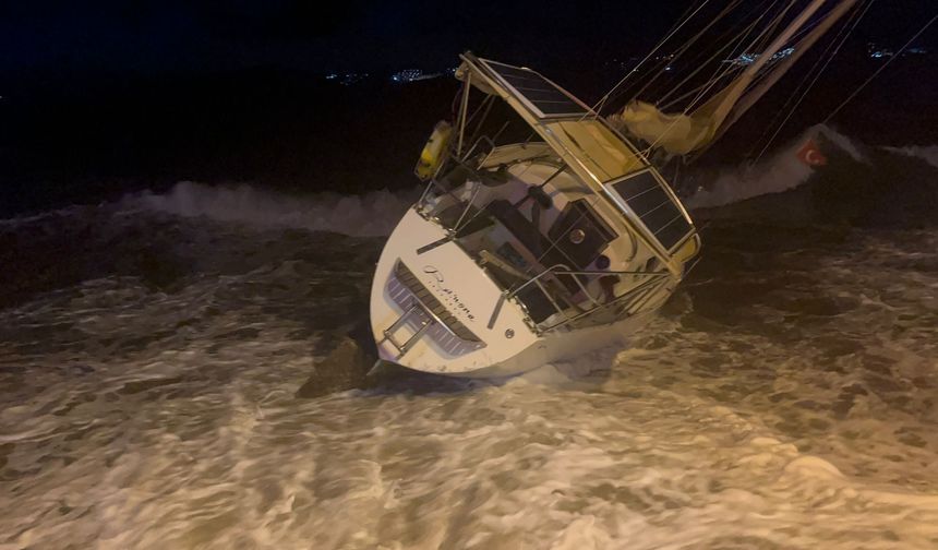 Milyonluk tekne fırtınada sürüklendi