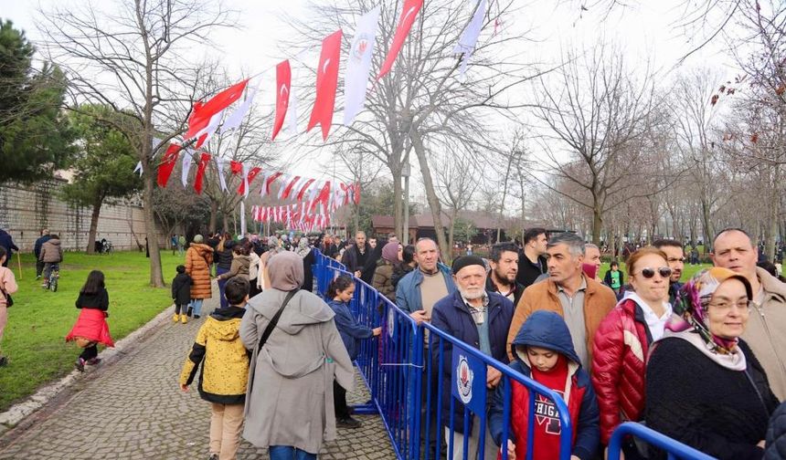 Kağıthane’de şenlik! 25 bin kişiye kallavi ikram