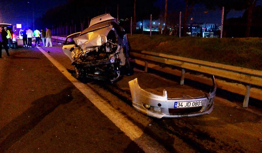 Esenler Tem Otoyolu'nda kaza: 2 yaralı