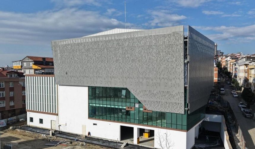 Sultangazili gençlere modern bir spor merkezine daha