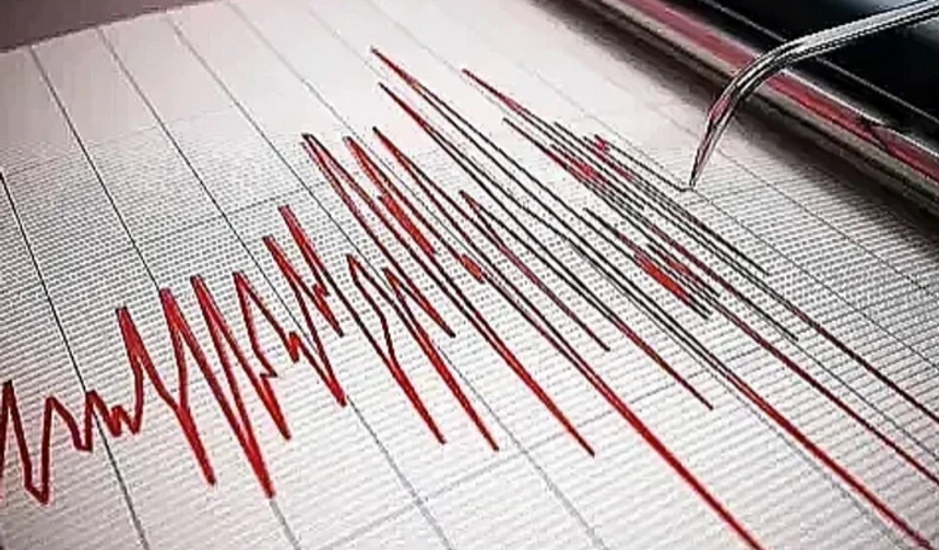 Endonezya'da 6.7 büyüklüğünde deprem