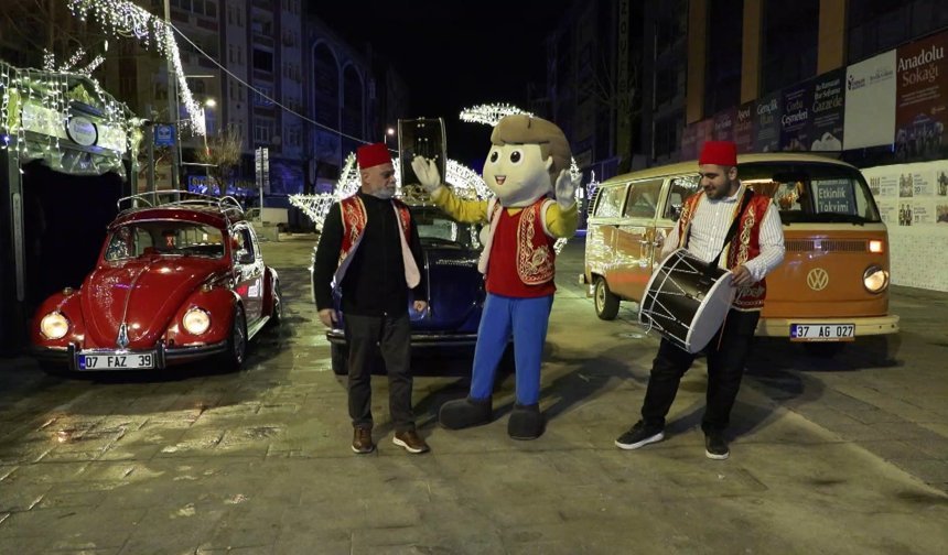 Vosvoslu sahur geleneği Esenler’de sürüyor