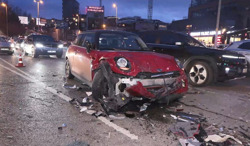 Ataşehir'de zincirleme trafik kazası