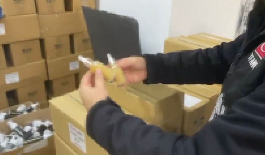 Avcılar'da sahte ilaç ve kozmetik ürün ele geçirildi