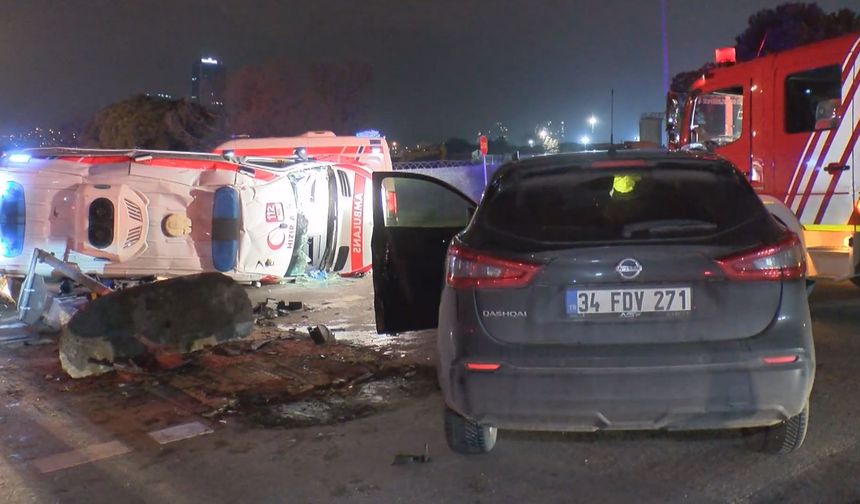 Ambulans ile cip kafa kafaya çarpıştı