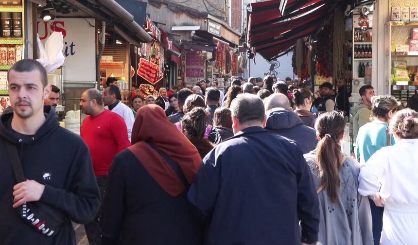 Mısır Çarşısı’nda hafta sonu Ramazan hareketliliği!
