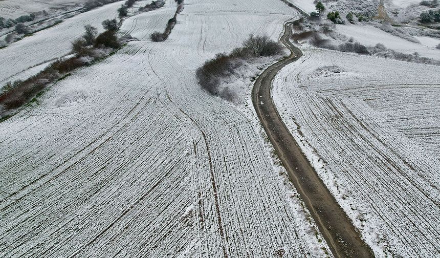 İstanbul’da gece kar yağışı etkili oldu