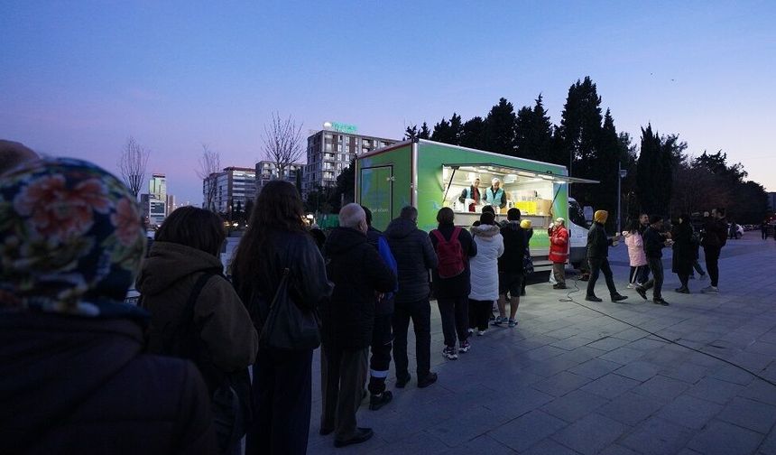 Beylikdüzü’nde, Ramazan’da sıcak yemek desteği