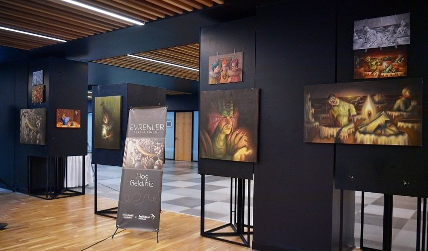 “Evrenler” Beylikdüzü’nde sanatseverlerle buluştu