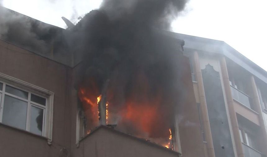 Esenler'de 4 katlı binada korkutan yangın