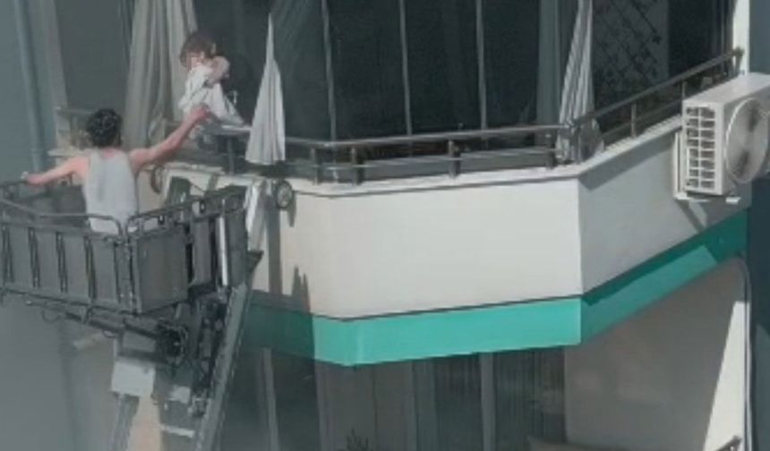 Alevlerin arasında nefes kesen kurtuluş