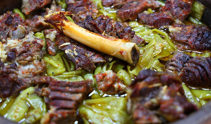 Hazırlanışı 5 dakika pişmesi 5 saat