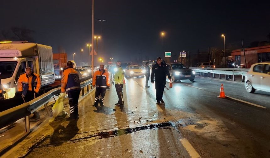 Küçükçekmece’de zincirleme trafik kazası: 1 yaralı