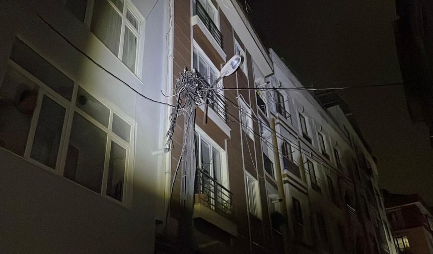 Şişli’de aydınlatma direğinde patlama